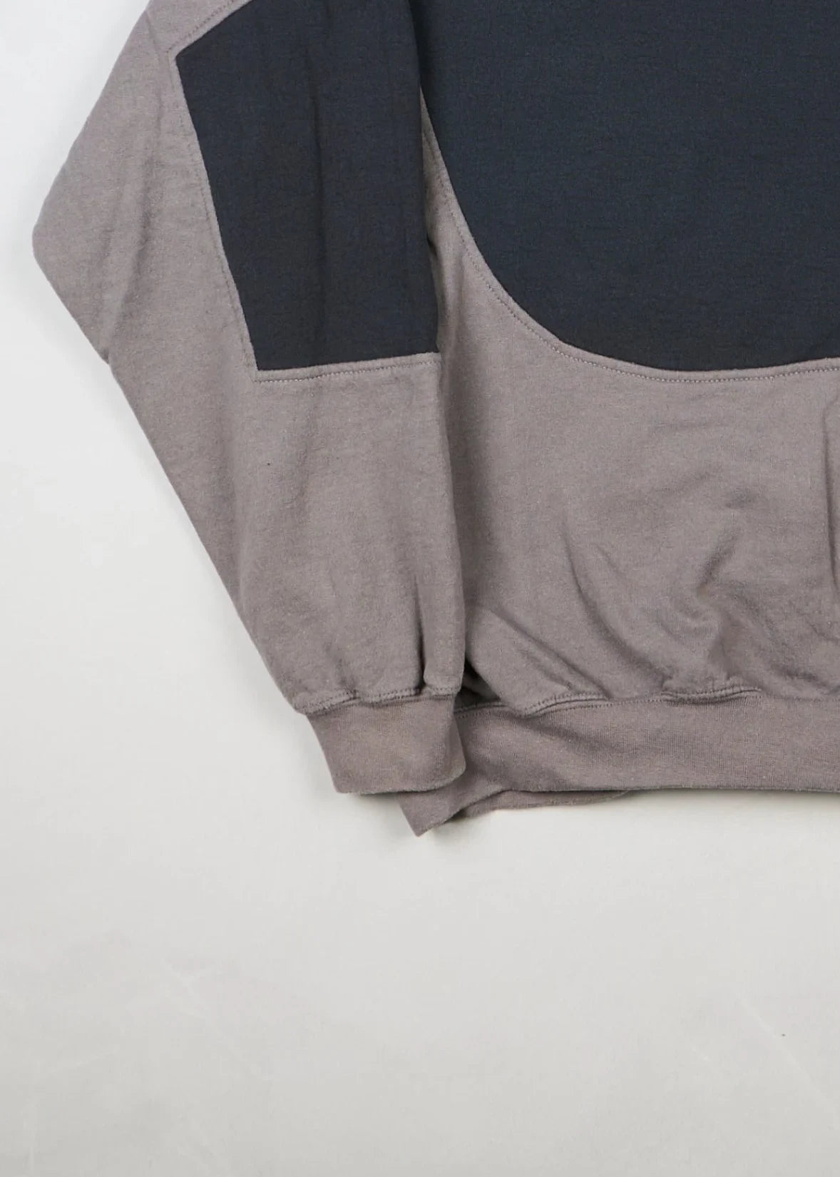 Champion - Sweatshirt (L) Bottom Left