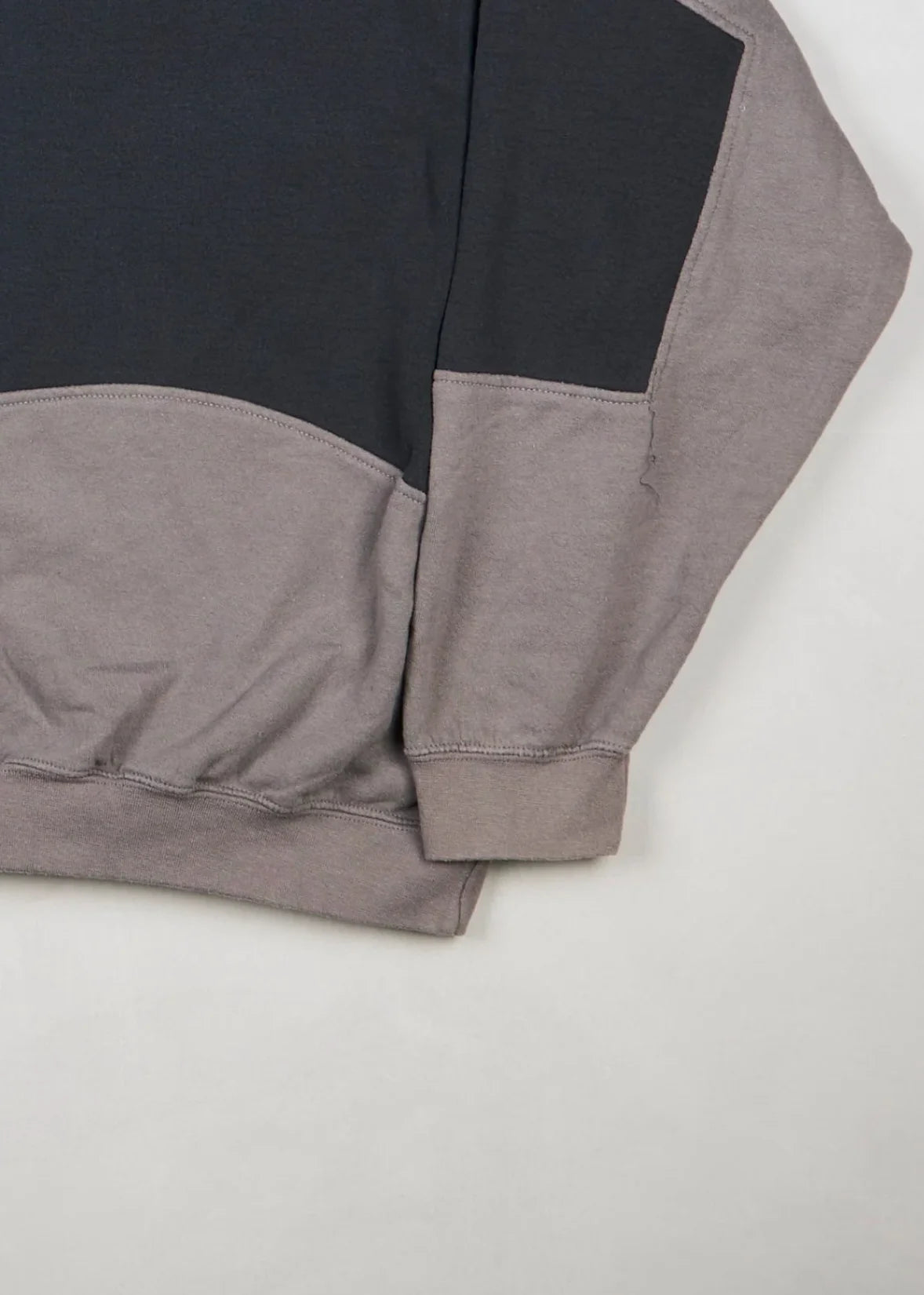 Champion - Sweatshirt (L) Bottom Right