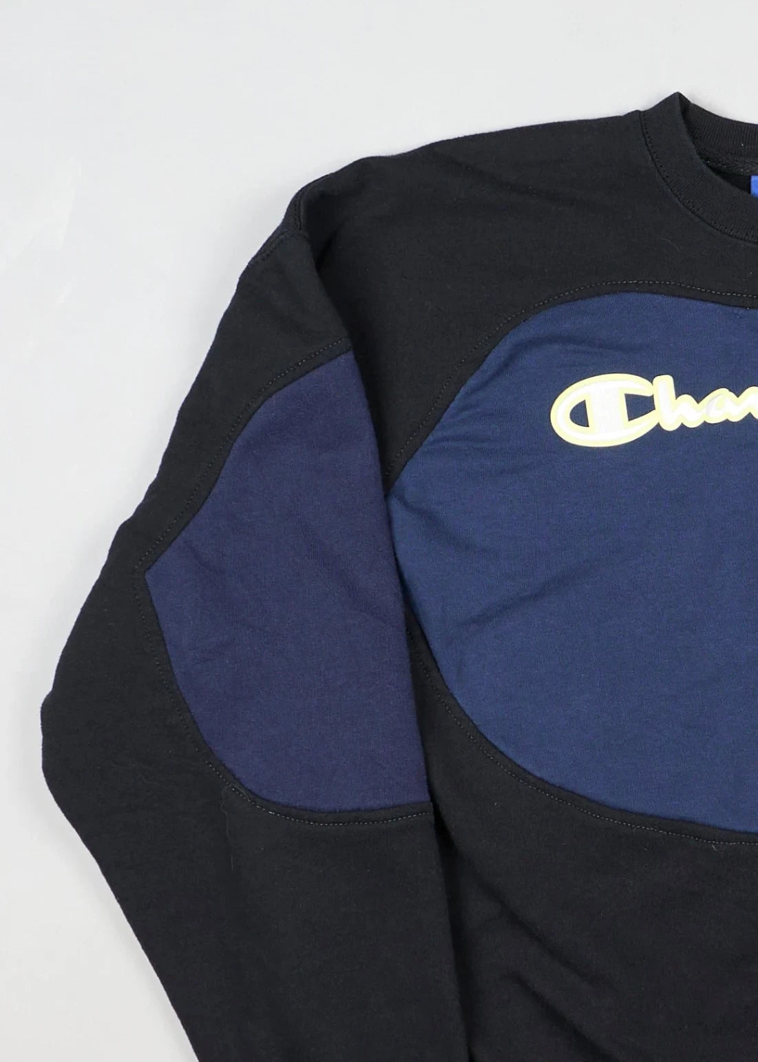 Champion - Sweatshirt (L) Left