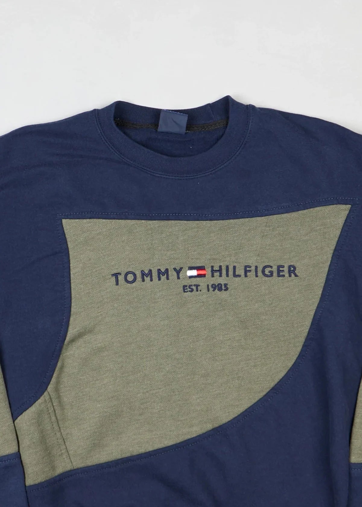 Tommy Hilfiger - Sweatshirt (L) Center