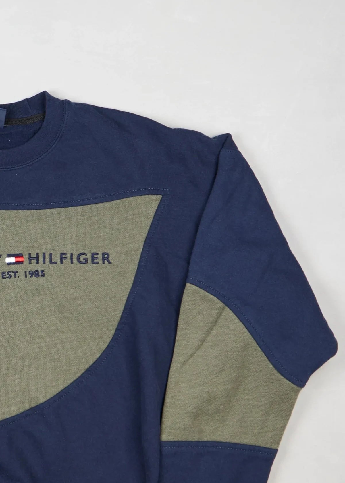 Tommy Hilfiger - Sweatshirt (L) Right