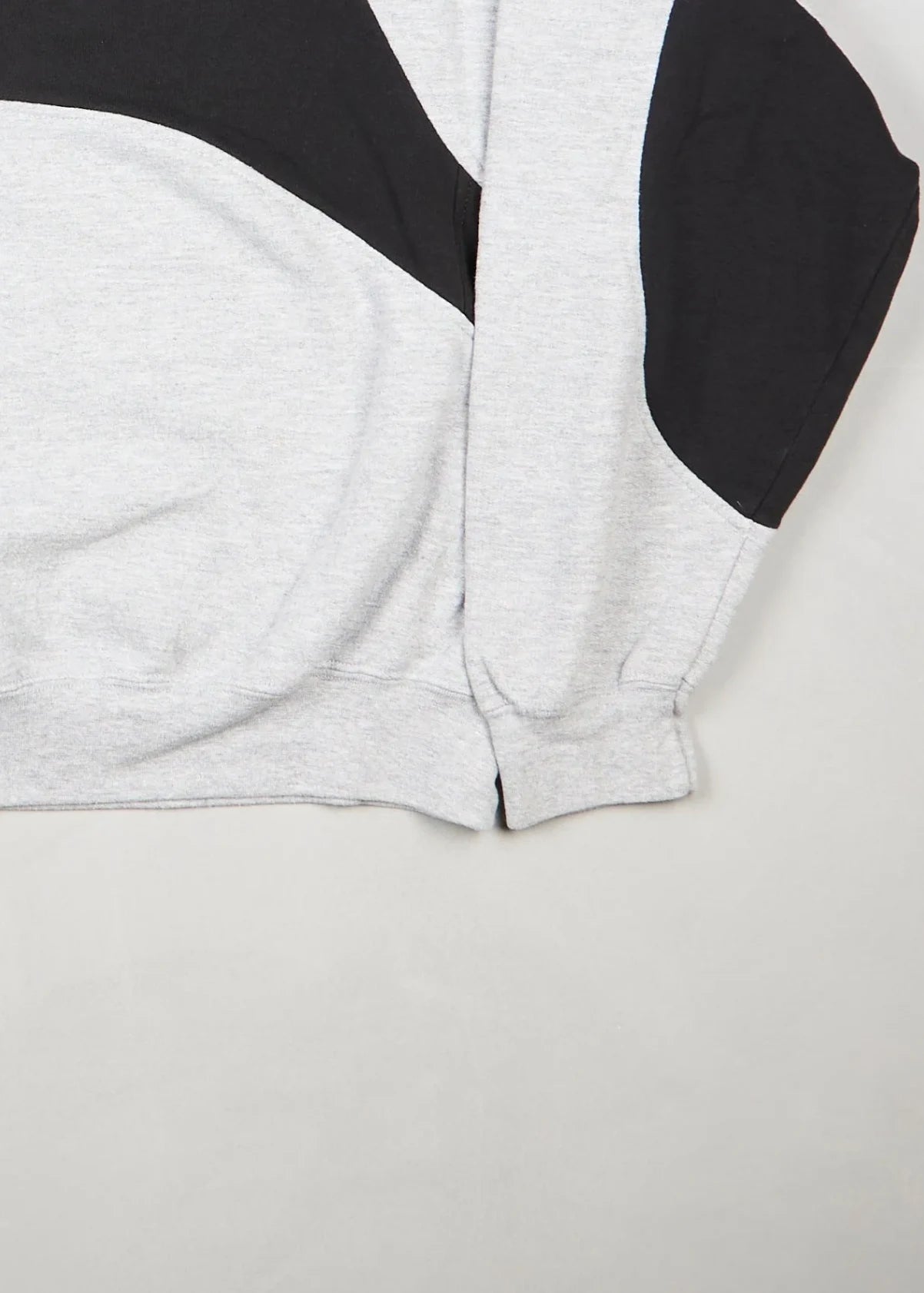 Champion - Sweatshirt (L) Bottom Right