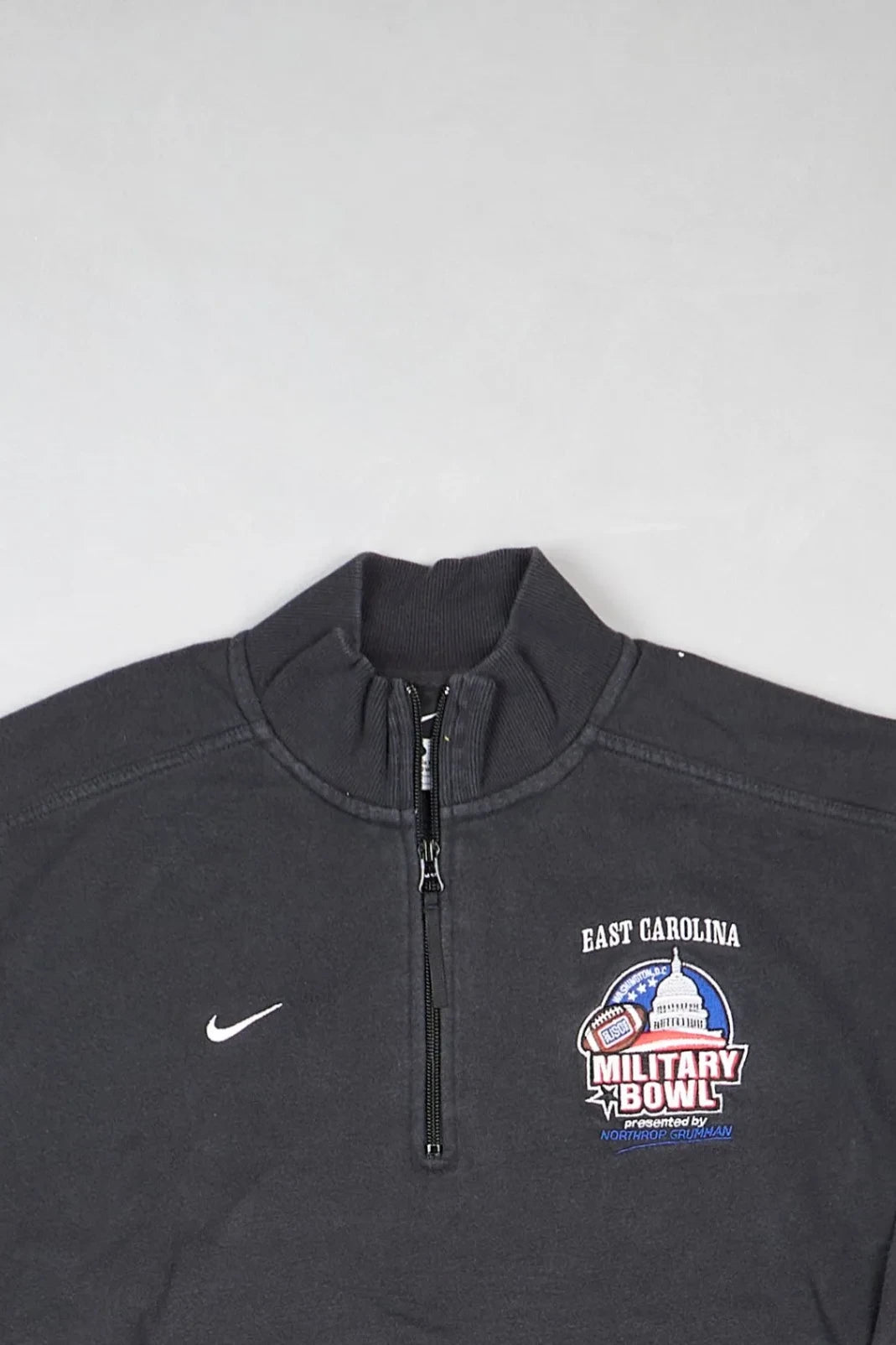 Nike - Quarter Zip (S) Top