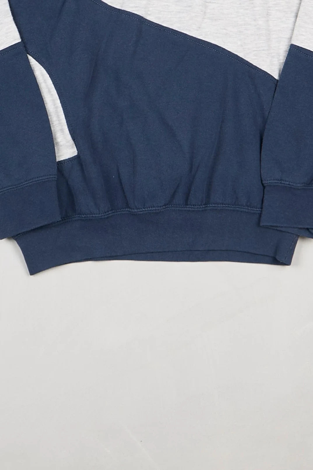 Champion - Renewed Sweatshirt (L) Bottom