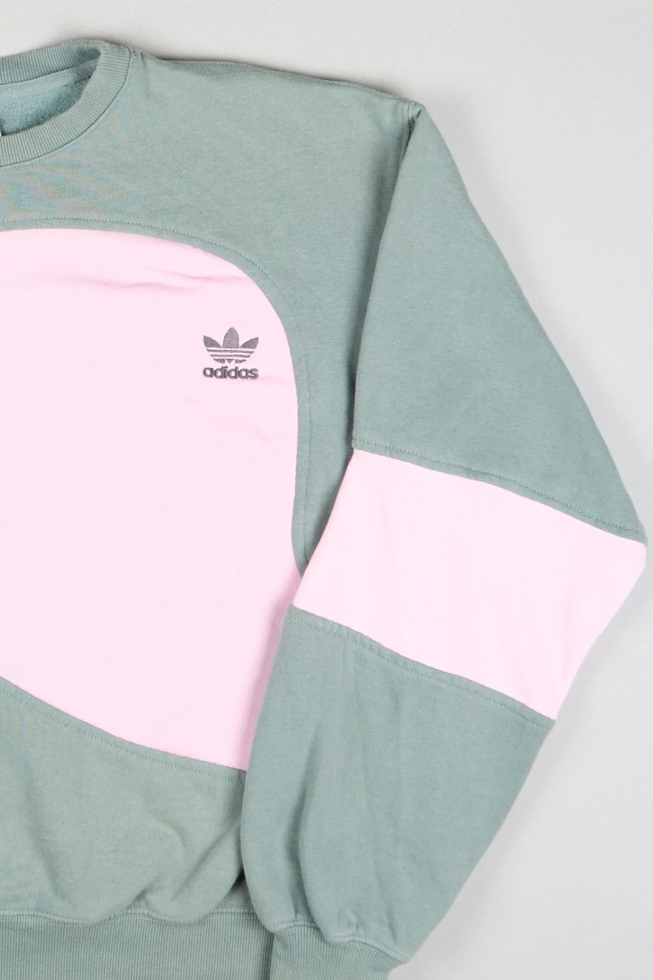 Adidas - Sweatshirt (L)