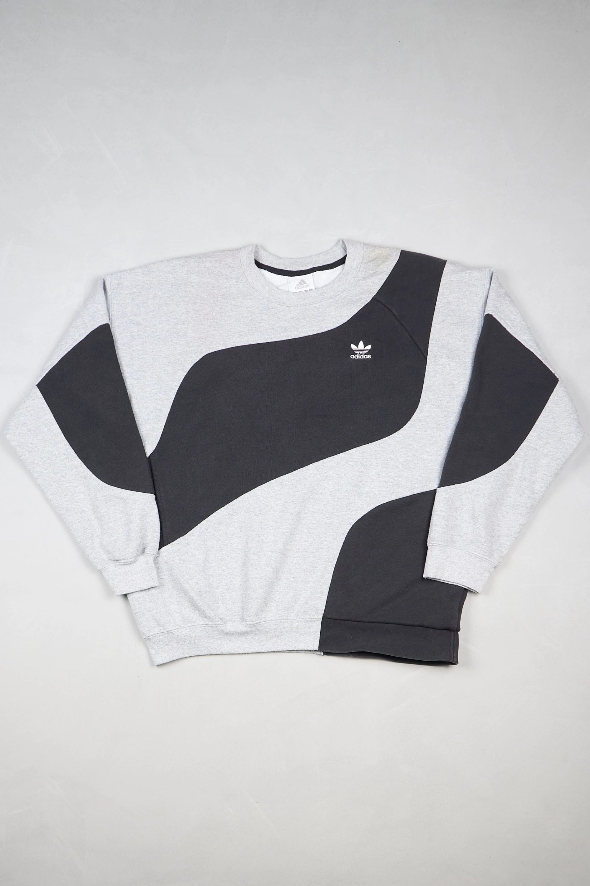 Adidas - Renewed Sweatshirt (XL)