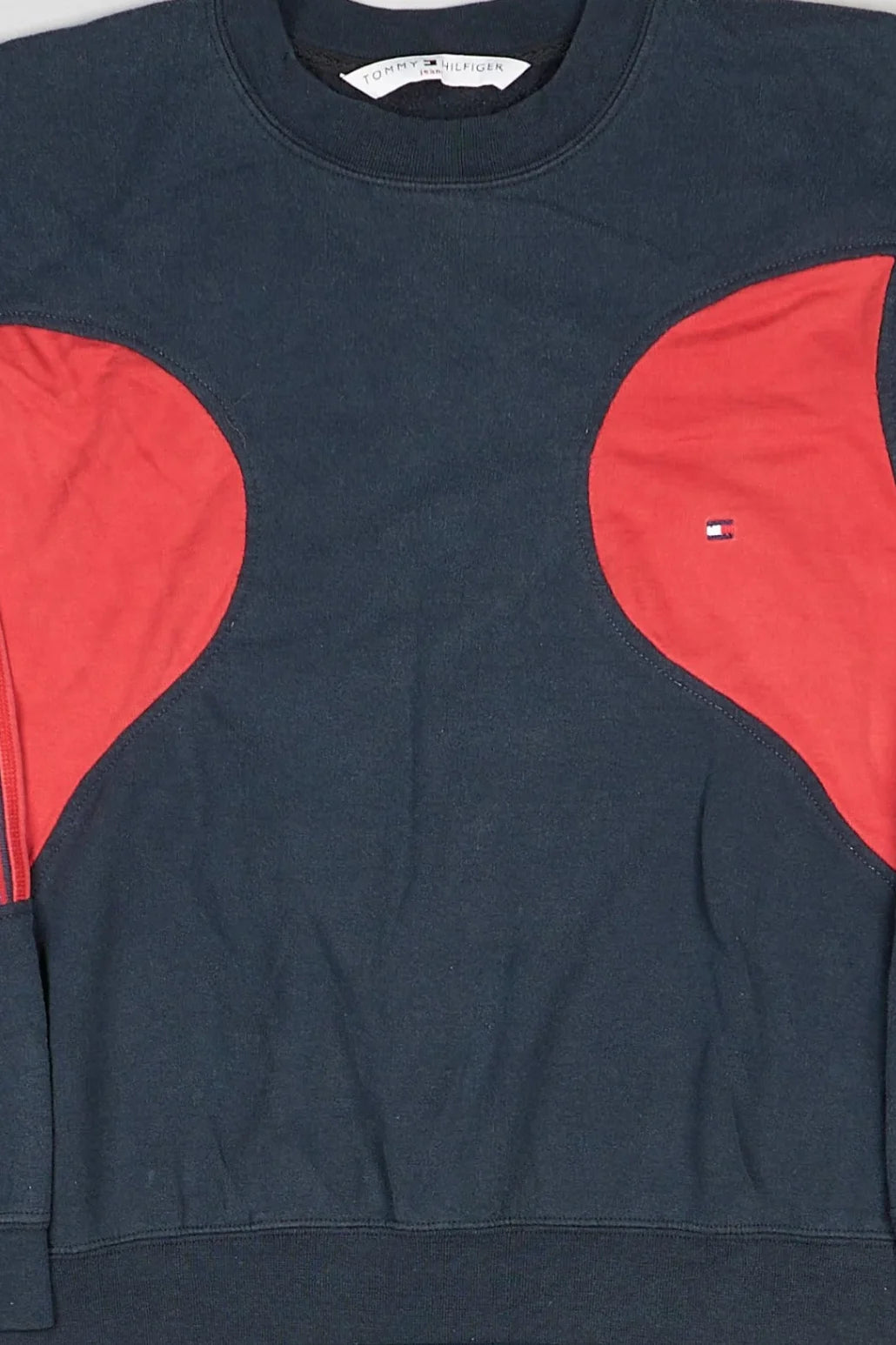 Tommy Hilfiger - Renewed Sweatshirt (L) Center