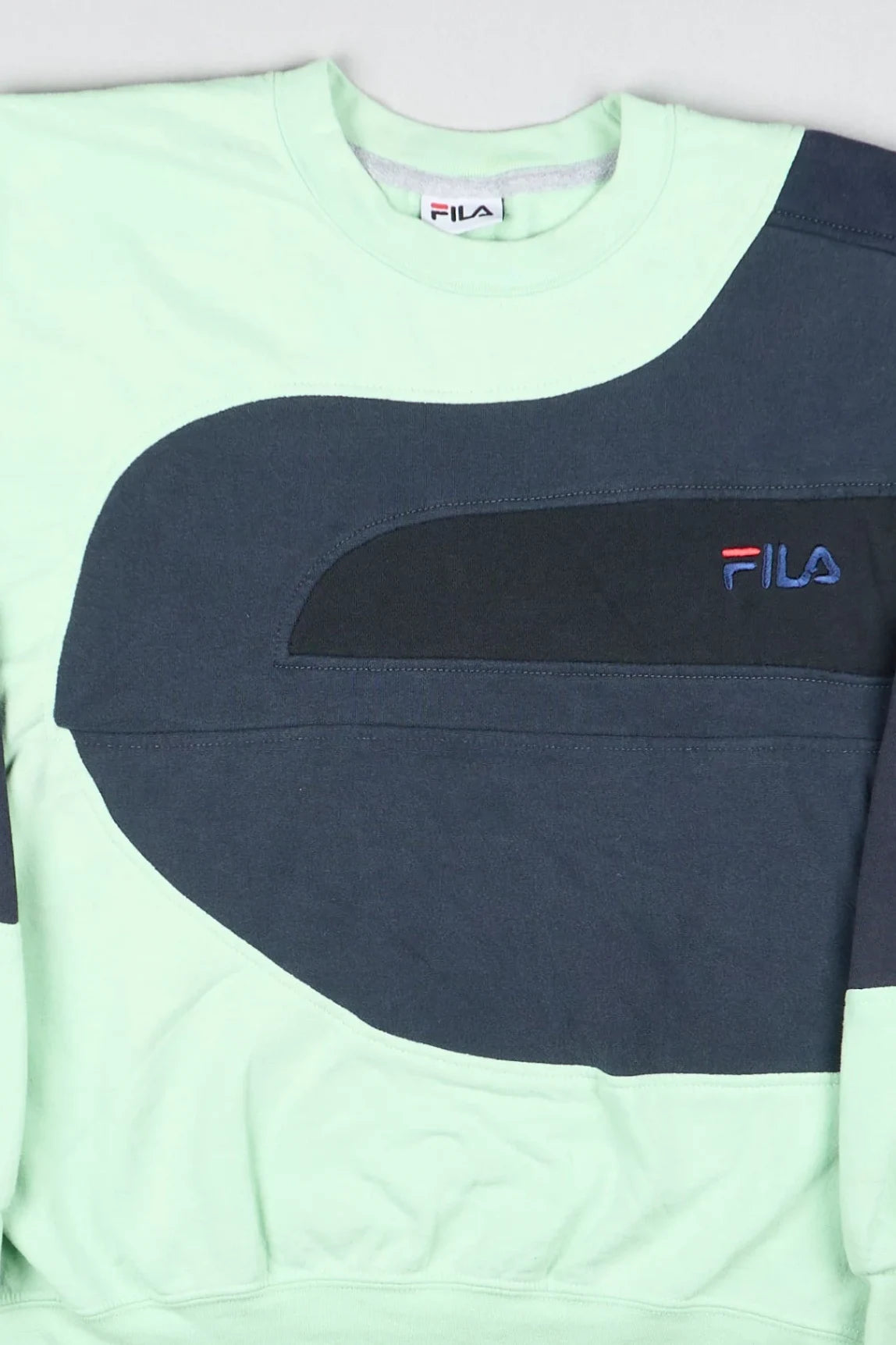 Fila - Renewed Sweatshirt (L) Center