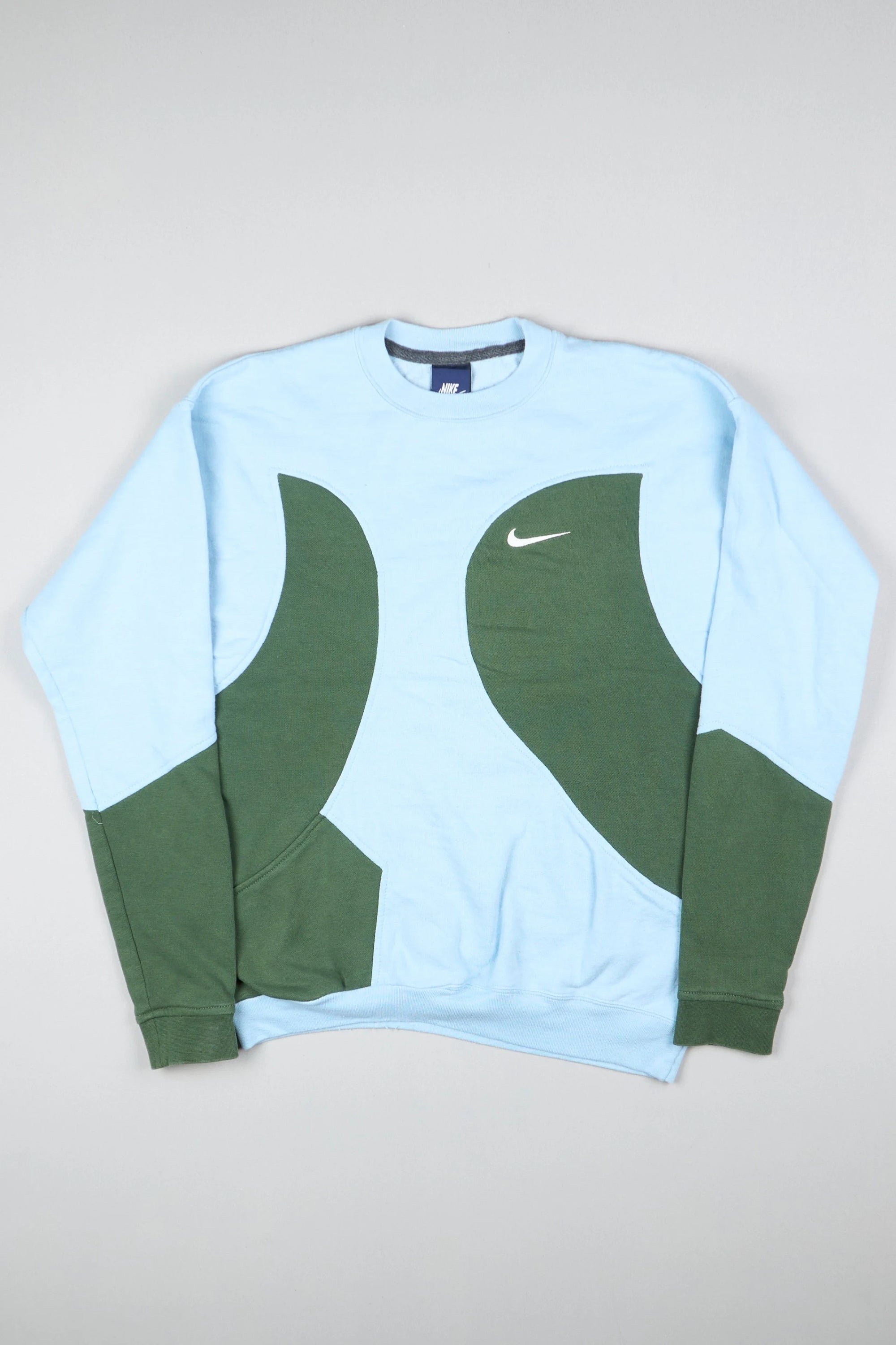 Nike - Renewed Sweatshirt (L)