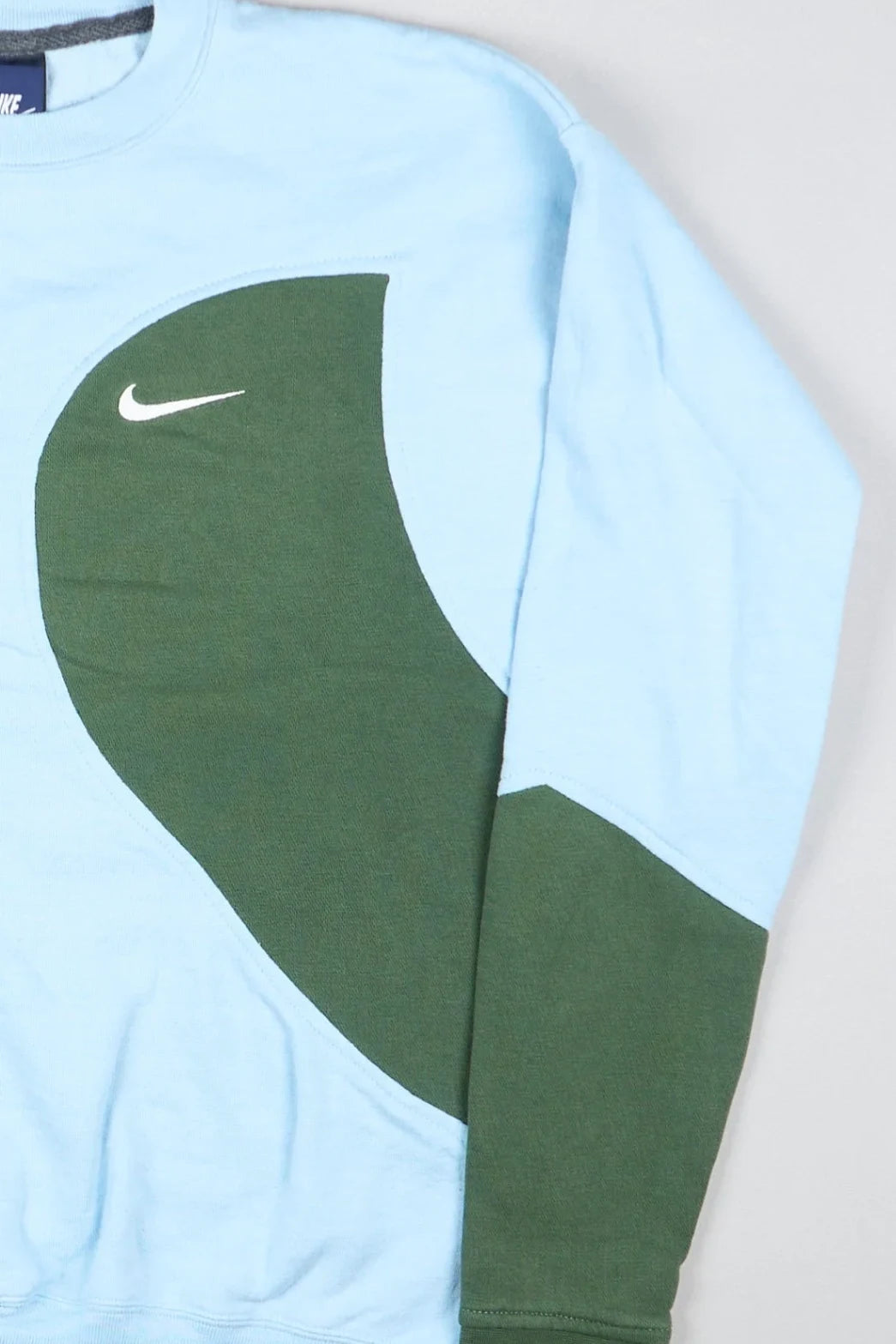 Nike - Renewed Sweatshirt (L) Right