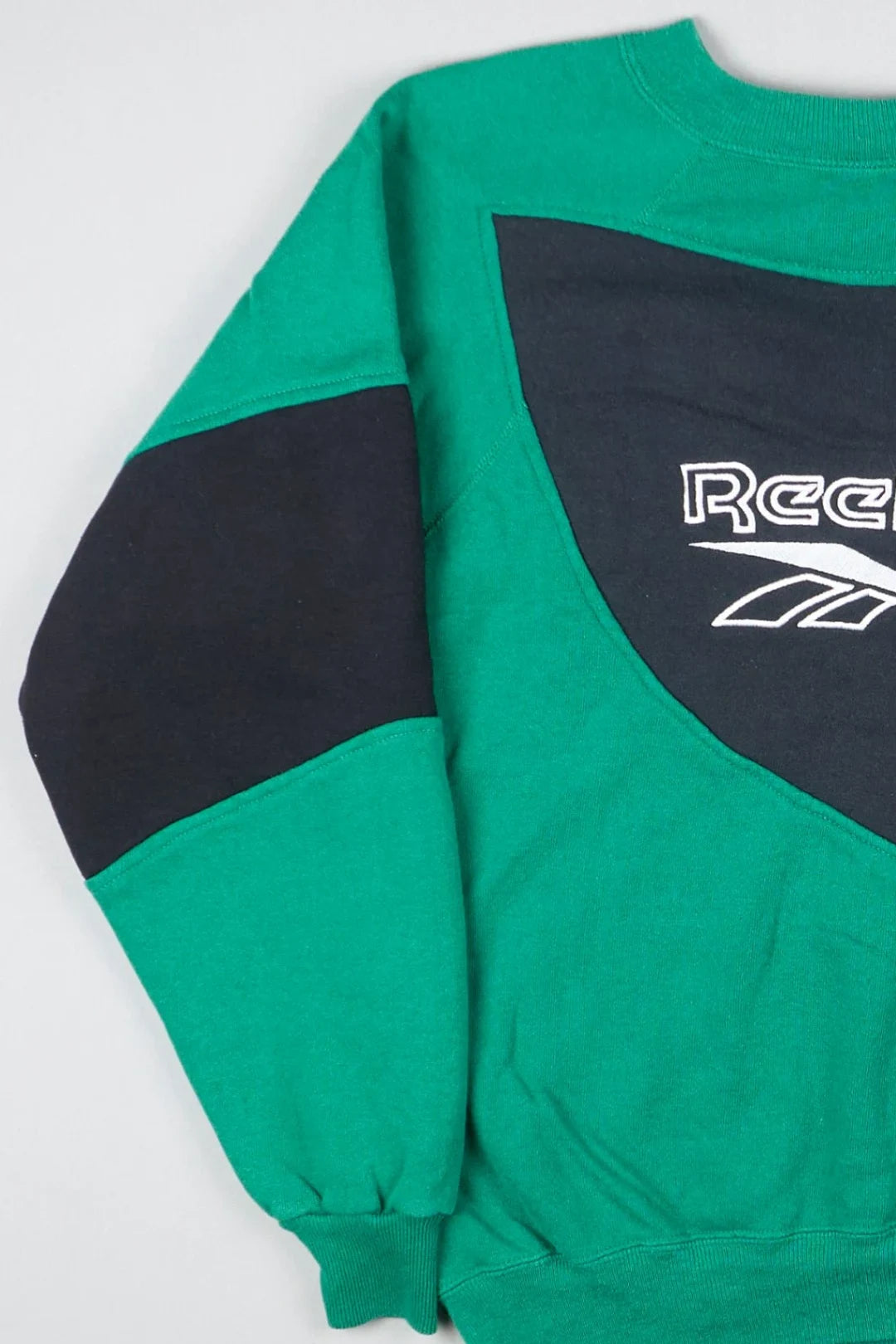 Reebok - Renewed Sweatshirt (L) Left