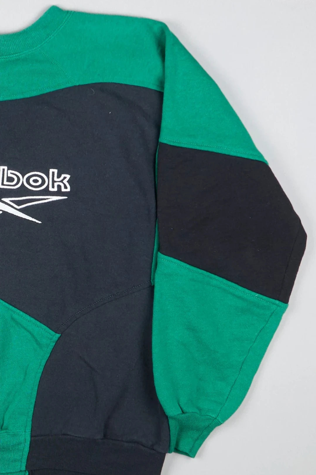 Reebok - Renewed Sweatshirt (L) Right