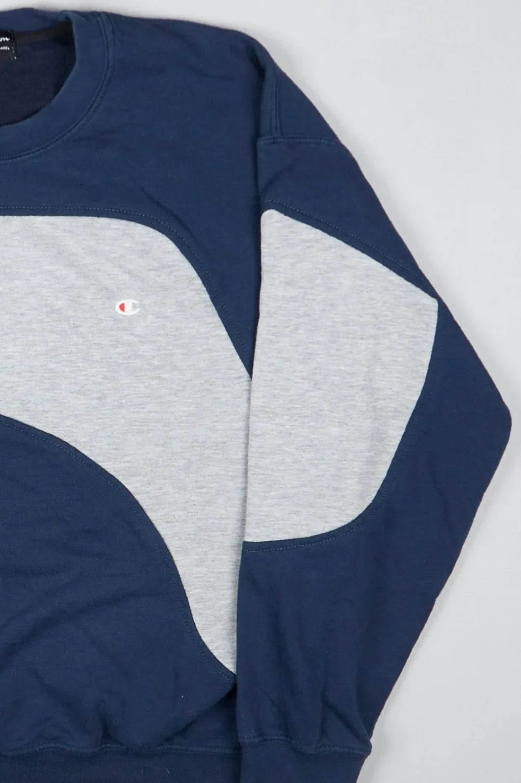 Champion - Renewed Sweatshirt (L) Right