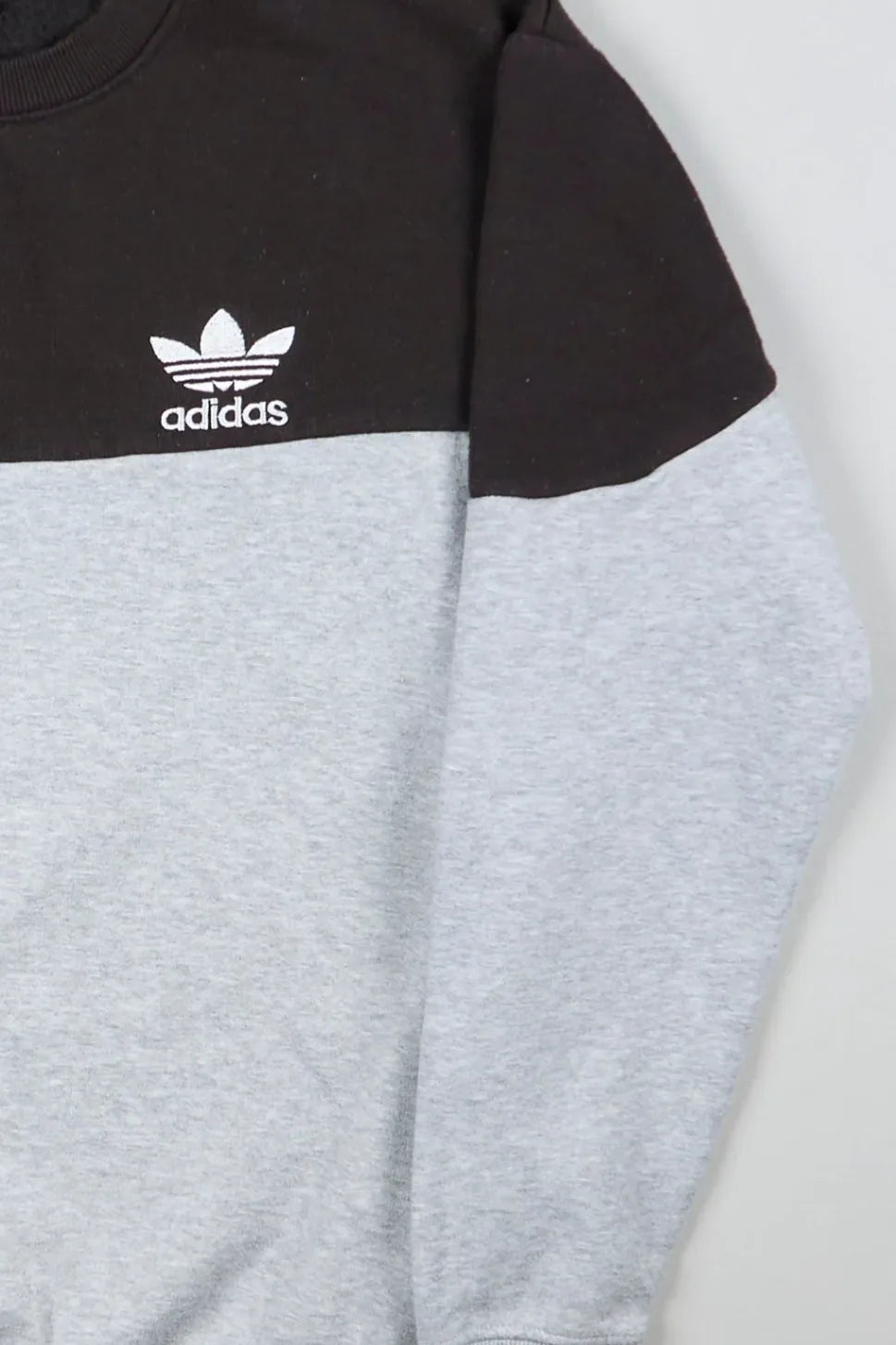 Adidas - Sweater (L) Right