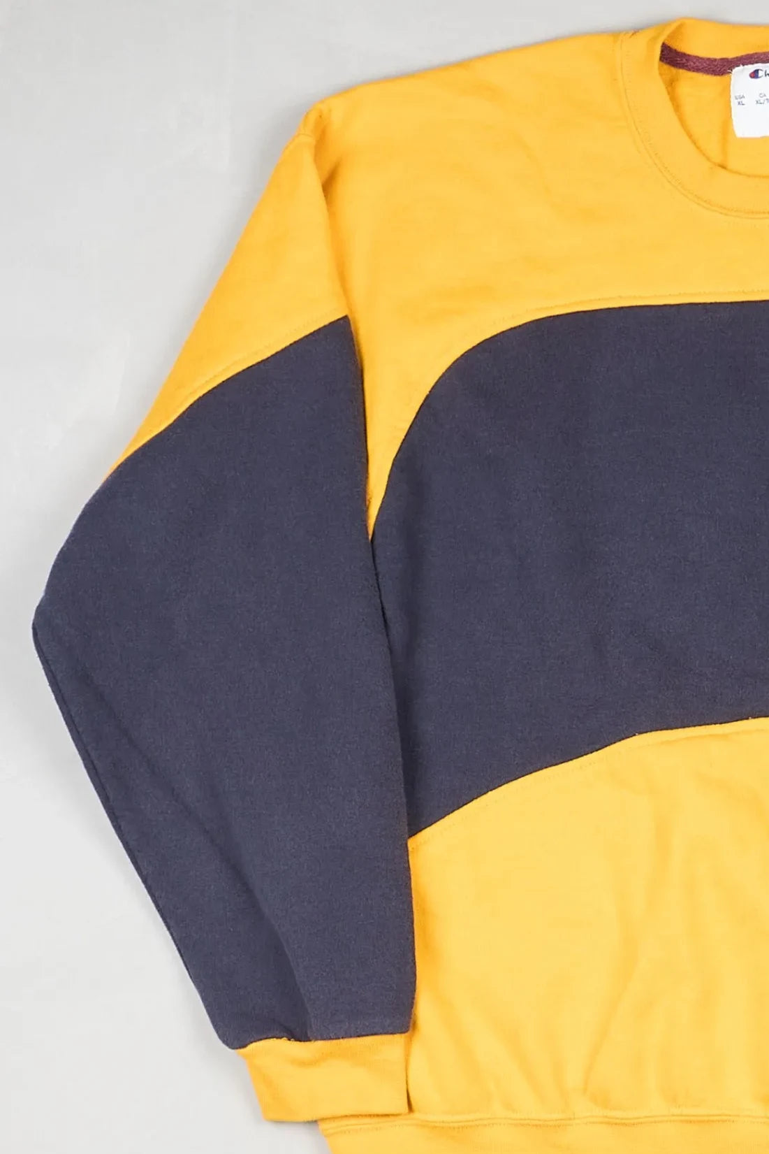 Champion - Sweatshirt (L) Left