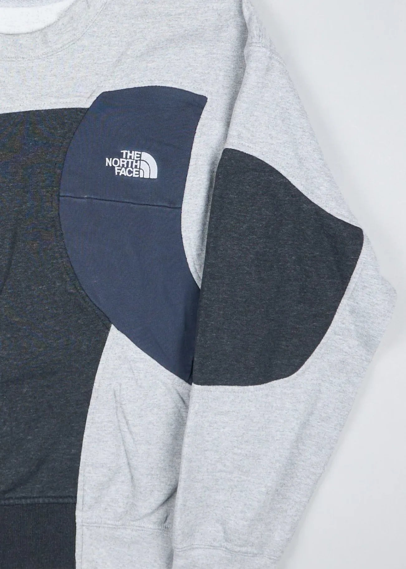 The North Face - Renewed Sweatshirt (L) Right