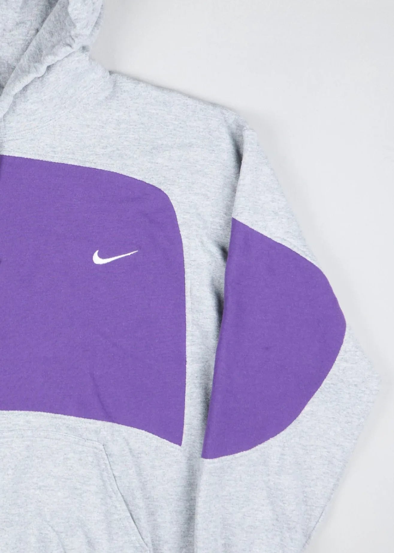 Nike - Renewed Hoodie (M) Right