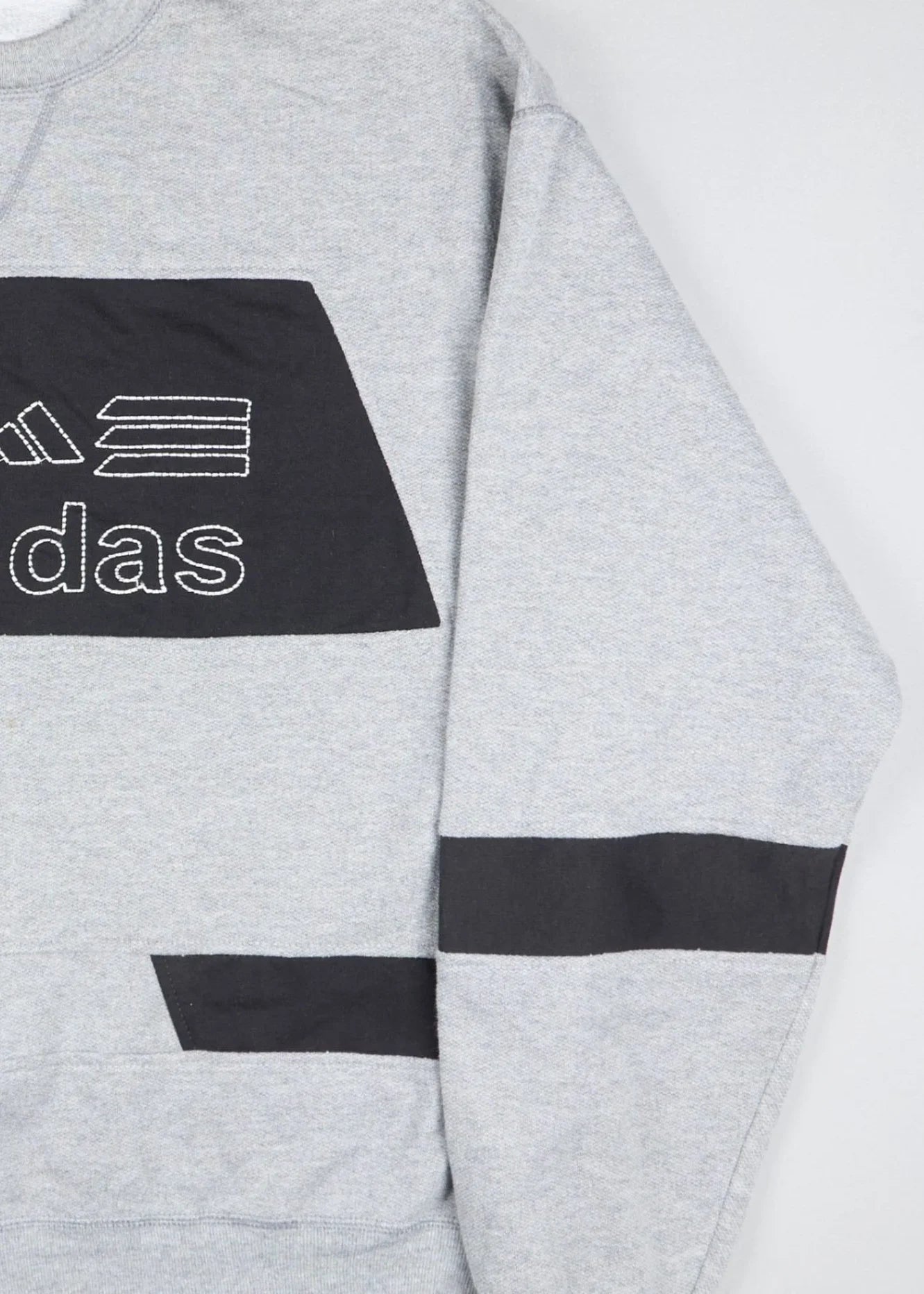 Adidas - Renewed Sweatshirt (XL) Right