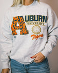 College NFL - Vintage Sweatshirt